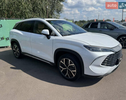 Белый БИД Song L, объемом двигателя 1.5 л и пробегом 3 тыс. км за 32500 $, фото 4 на Automoto.ua