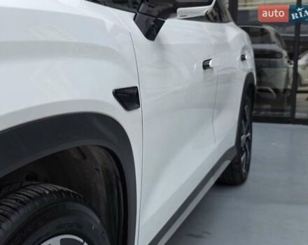 Белый БИД Song L, объемом двигателя 1.5 л и пробегом 8 тыс. км за 29900 $, фото 9 на Automoto.ua