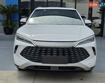 Белый БИД Song L, объемом двигателя 1.5 л и пробегом 8 тыс. км за 29900 $, фото 2 на Automoto.ua