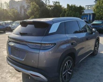 Серый БИД Song L, объемом двигателя 1.5 л и пробегом 9 тыс. км за 26500 $, фото 4 на Automoto.ua