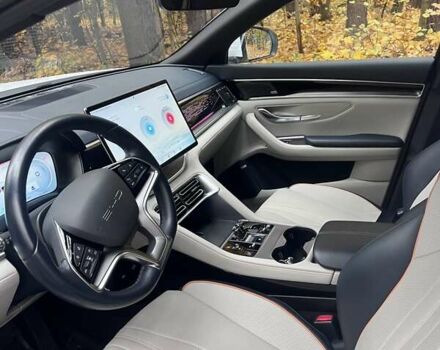 Білий БІД Song Plus, об'ємом двигуна 0 л та пробігом 25 тис. км за 25900 $, фото 8 на Automoto.ua