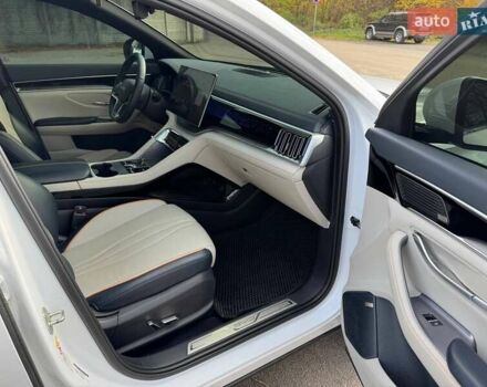 Белый БИД Song Plus, объемом двигателя 0 л и пробегом 67 тыс. км за 24900 $, фото 9 на Automoto.ua