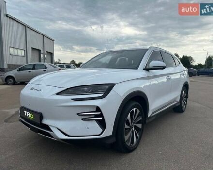 Белый БИД Song Plus, объемом двигателя 0 л и пробегом 31 тыс. км за 25500 $, фото 1 на Automoto.ua