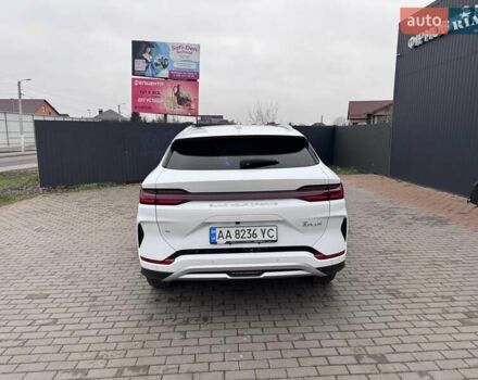 Білий БІД Song Plus, об'ємом двигуна 0 л та пробігом 13 тис. км за 26000 $, фото 4 на Automoto.ua