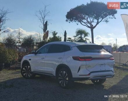 Белый БИД Song Plus, объемом двигателя 0 л и пробегом 2 тыс. км за 28900 $, фото 4 на Automoto.ua