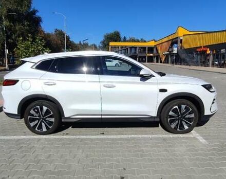 Белый БИД Song Plus, объемом двигателя 0 л и пробегом 24 тыс. км за 27800 $, фото 10 на Automoto.ua