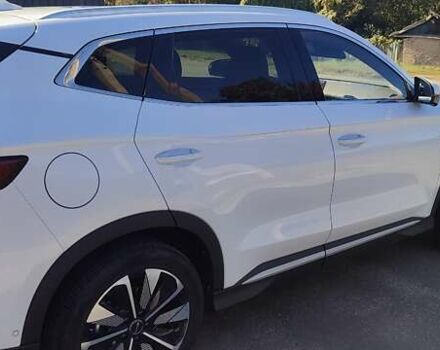 Белый БИД Song Plus, объемом двигателя 0 л и пробегом 24 тыс. км за 27800 $, фото 1 на Automoto.ua