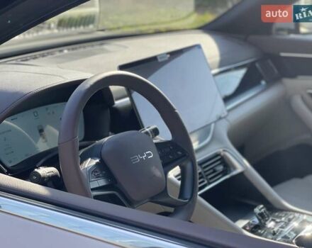 Бежевый БИД Song Plus, объемом двигателя 0 л и пробегом 3 тыс. км за 23700 $, фото 4 на Automoto.ua