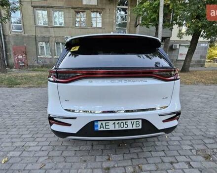 Белый БИД Tang, объемом двигателя 0 л и пробегом 15 тыс. км за 36500 $, фото 4 на Automoto.ua