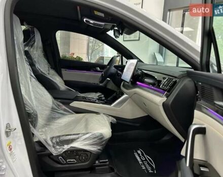 Белый БИД Tang, объемом двигателя 0 л и пробегом 4 тыс. км за 39900 $, фото 9 на Automoto.ua