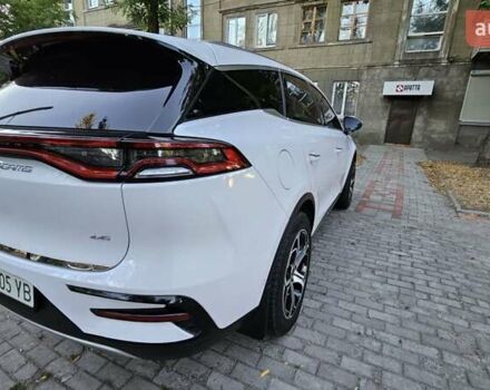 Белый БИД Tang, объемом двигателя 0 л и пробегом 15 тыс. км за 36500 $, фото 3 на Automoto.ua