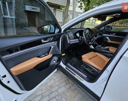 Белый БИД Tang, объемом двигателя 0 л и пробегом 15 тыс. км за 36500 $, фото 13 на Automoto.ua