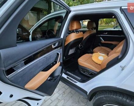Белый БИД Tang, объемом двигателя 0 л и пробегом 15 тыс. км за 36500 $, фото 8 на Automoto.ua