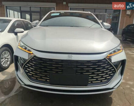 Белый БИД Tang, объемом двигателя 1.5 л и пробегом 2 тыс. км за 34500 $, фото 1 на Automoto.ua