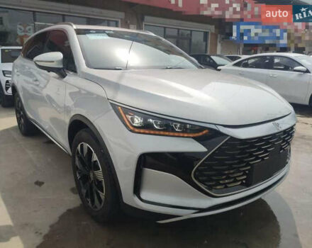 Белый БИД Tang, объемом двигателя 1.5 л и пробегом 2 тыс. км за 34500 $, фото 2 на Automoto.ua
