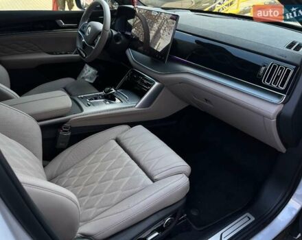 Белый БИД Tang, объемом двигателя 0 л и пробегом 2 тыс. км за 37000 $, фото 26 на Automoto.ua