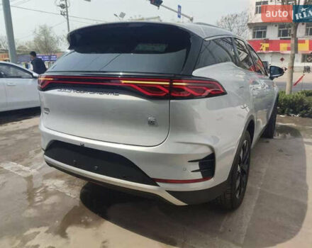 Белый БИД Tang, объемом двигателя 1.5 л и пробегом 2 тыс. км за 34500 $, фото 6 на Automoto.ua