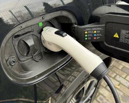 Черный БИД Tang, объемом двигателя 1.5 л и пробегом 17 тыс. км за 35900 $, фото 23 на Automoto.ua