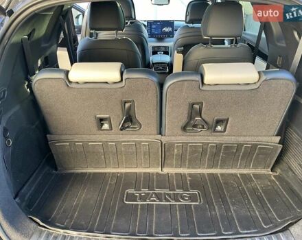 Серый БИД Tang, объемом двигателя 0 л и пробегом 18 тыс. км за 35350 $, фото 21 на Automoto.ua