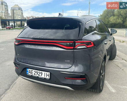 Серый БИД Tang, объемом двигателя 0 л и пробегом 22 тыс. км за 39999 $, фото 9 на Automoto.ua