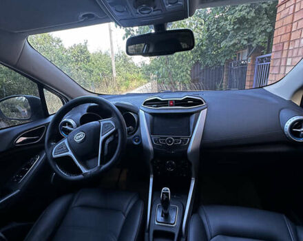 Белый БИД Yuan, объемом двигателя 0 л и пробегом 120 тыс. км за 12100 $, фото 5 на Automoto.ua