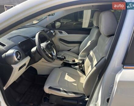 Белый БИД Yuan, объемом двигателя 0 л и пробегом 68 тыс. км за 12700 $, фото 18 на Automoto.ua