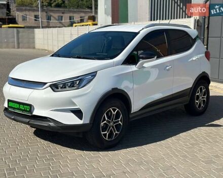 Белый БИД Yuan, объемом двигателя 0 л и пробегом 68 тыс. км за 12700 $, фото 1 на Automoto.ua