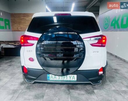 Белый БИД Yuan, объемом двигателя 0 л и пробегом 49 тыс. км за 15000 $, фото 4 на Automoto.ua