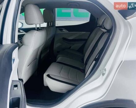 Белый БИД Yuan, объемом двигателя 0 л и пробегом 49 тыс. км за 15000 $, фото 19 на Automoto.ua