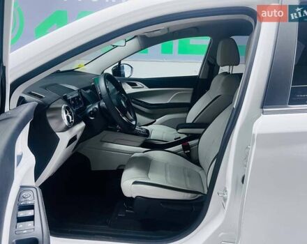 Белый БИД Yuan, объемом двигателя 0 л и пробегом 49 тыс. км за 15000 $, фото 9 на Automoto.ua