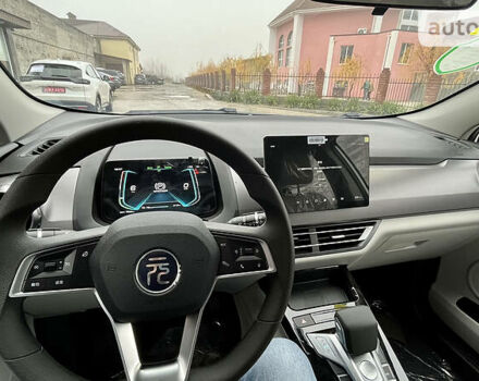 Белый БИД Yuan, объемом двигателя 0 л и пробегом 12 тыс. км за 16000 $, фото 24 на Automoto.ua