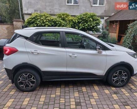 Белый БИД Yuan, объемом двигателя 0 л и пробегом 32 тыс. км за 16000 $, фото 6 на Automoto.ua