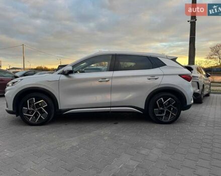 Белый БИД Yuan Plus, объемом двигателя 0 л и пробегом 22 тыс. км за 20900 $, фото 8 на Automoto.ua