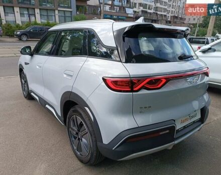Белый БИД Yuan Up, объемом двигателя 0 л и пробегом 5 тыс. км за 19800 $, фото 5 на Automoto.ua