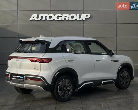 Белый БИД Yuan Up, объемом двигателя 0 л и пробегом 1 тыс. км за 20800 $, фото 4 на Automoto.ua