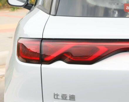 БИД Yuan Up, объемом двигателя 0 л и пробегом 0 тыс. км за 18400 $, фото 10 на Automoto.ua