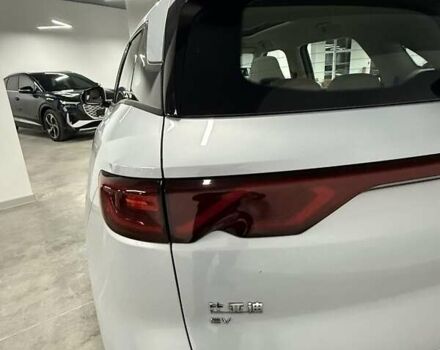 Сірий БІД Yuan Up, об'ємом двигуна 0 л та пробігом 14 тис. км за 20100 $, фото 9 на Automoto.ua