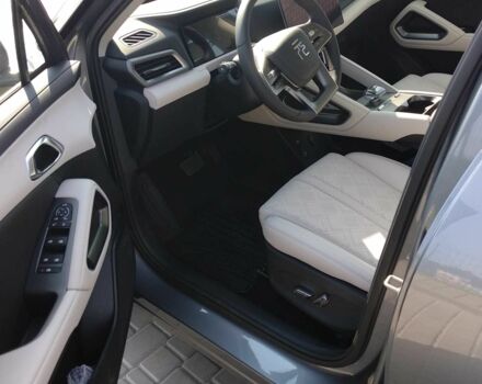 Серый БИД Yuan Up, объемом двигателя 0 л и пробегом 10 тыс. км за 19200 $, фото 3 на Automoto.ua