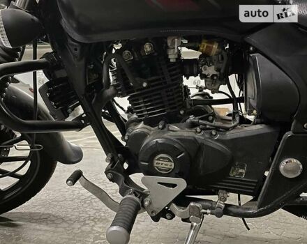 Черный Баджадж Авенгер, объемом двигателя 0.2 л и пробегом 20 тыс. км за 1000 $, фото 2 на Automoto.ua