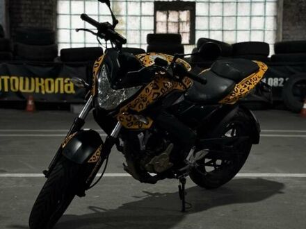 Желтый Баджадж Пульсар, объемом двигателя 0.2 л и пробегом 33 тыс. км за 1500 $, фото 1 на Automoto.ua
