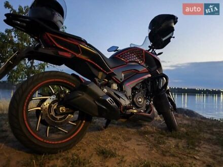 Баджадж Dominar 400 2024 у Дніпро (Дніпропетровську) на Automoto.ua Чорний Баджадж Dominar 400, об'ємом двигуна 0 л та пробігом 16 тис. км за 4000 $, фото 1 на Automoto.ua