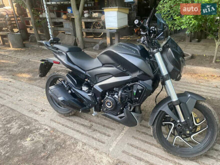 Баджадж Dominar 400 2024 в Ромнах на Automoto.ua Баджадж Dominar 400, объемом двигателя 0.4 л и пробегом 2 тыс. км за 4000 $, фото 1 на Automoto.ua