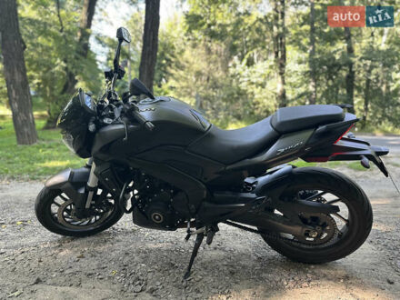 Баджадж Dominar D400 2021 у Києві на Automoto.ua Чорний Баджадж Dominar D400, об'ємом двигуна 0.37 л та пробігом 22 тис. км за 3200 $, фото 1 на Automoto.ua