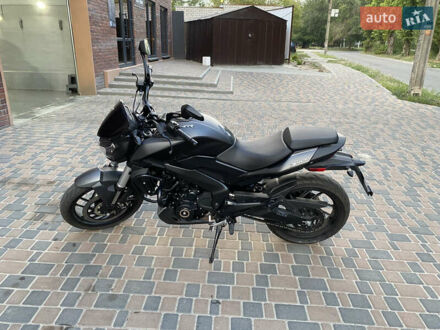 Баджадж Dominar D400 2024 в Новомосковске на Automoto.ua Черный Баджадж Dominar D400, объемом двигателя 0.37 л и пробегом 12 тыс. км за 4000 $, фото 1 на Automoto.ua