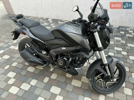 Баджадж Dominar D400 2023 в Черкассах на Automoto.ua Баджадж Dominar D400, объемом двигателя 0 л и пробегом 5 тыс. км за 4100 $, фото 1 на Automoto.ua