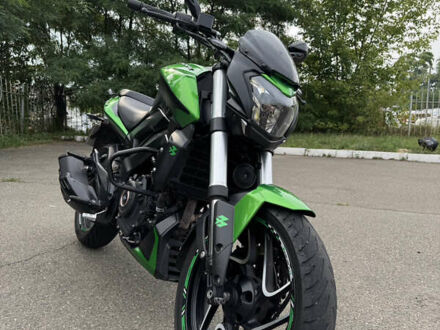 Баджадж Dominar D400 2019 в Киеве на Automoto.ua Зеленый Баджадж Dominar D400, объемом двигателя 0.37 л и пробегом 47 тыс. км за 3000 $, фото 1 на Automoto.ua