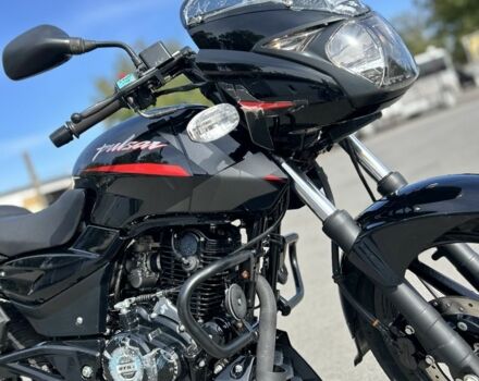 Баджадж Pulsar 180, объемом двигателя 0.18 л и пробегом 0 тыс. км за 1989 $, фото 3 на Automoto.ua