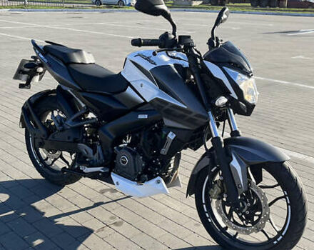 Белый Баджадж Pulsar NS200, объемом двигателя 0.2 л и пробегом 8 тыс. км за 2000 $, фото 4 на Automoto.ua
