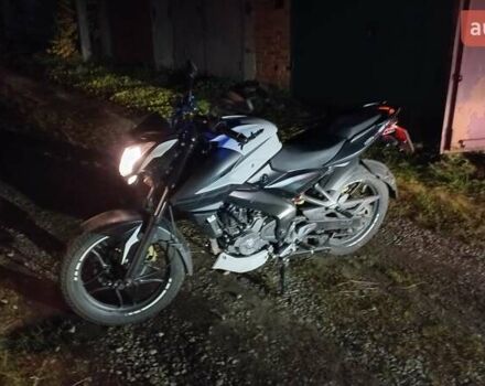 Белый Баджадж Pulsar NS200, объемом двигателя 0.2 л и пробегом 5 тыс. км за 2000 $, фото 1 на Automoto.ua