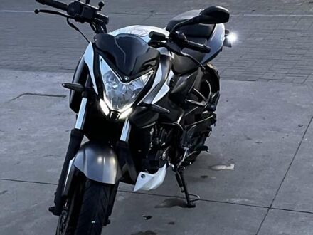 Баджадж Pulsar NS200 2018 в Запорожье на Automoto.ua Белый Баджадж Pulsar NS200, объемом двигателя 0 л и пробегом 18 тыс. км за 2100 $, фото 1 на Automoto.ua